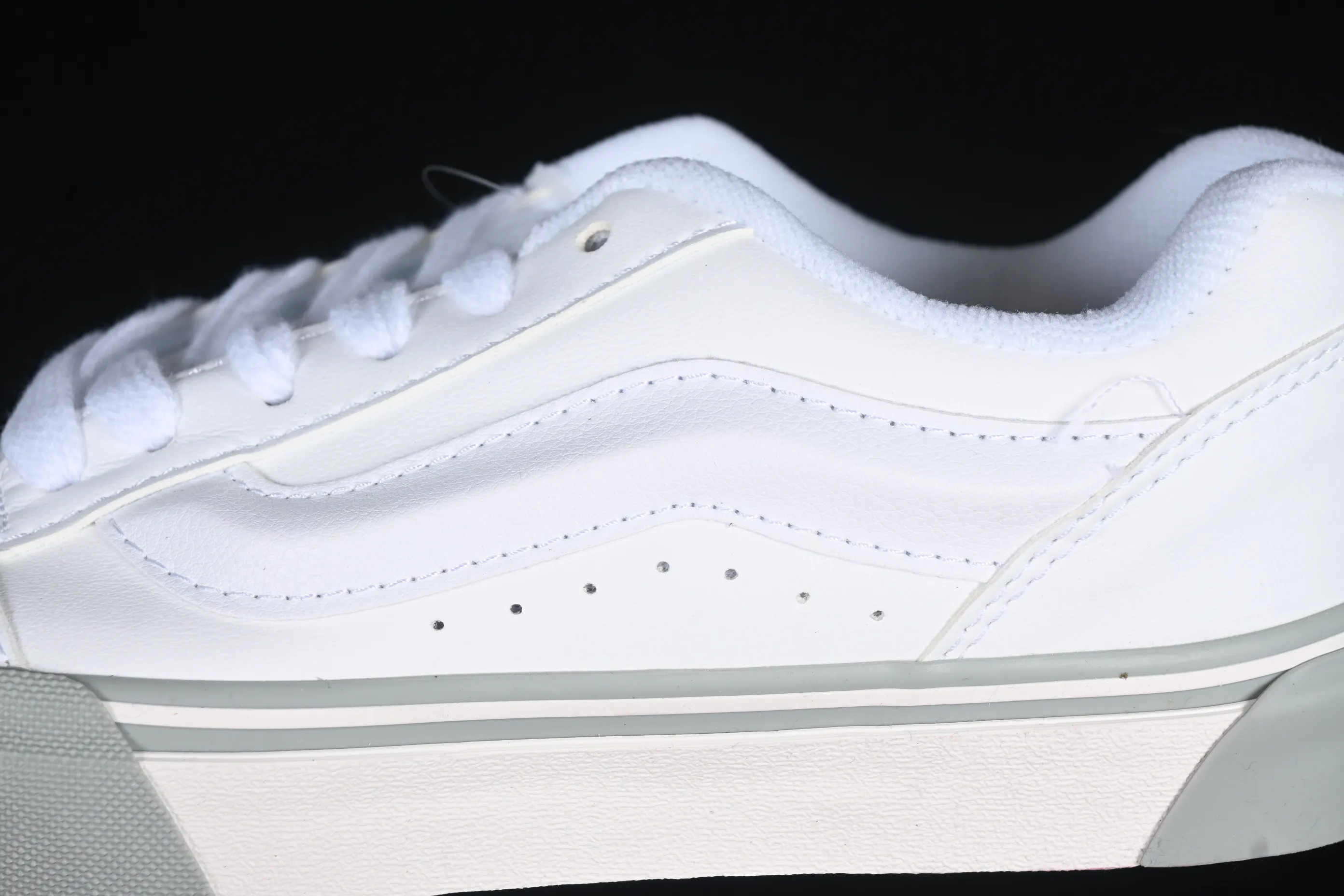 All categories Vans Vans series Vans Low Vans low-top Vans Knu Skool Vans low-top retro casual fat bread shoes VN0009QCBUH